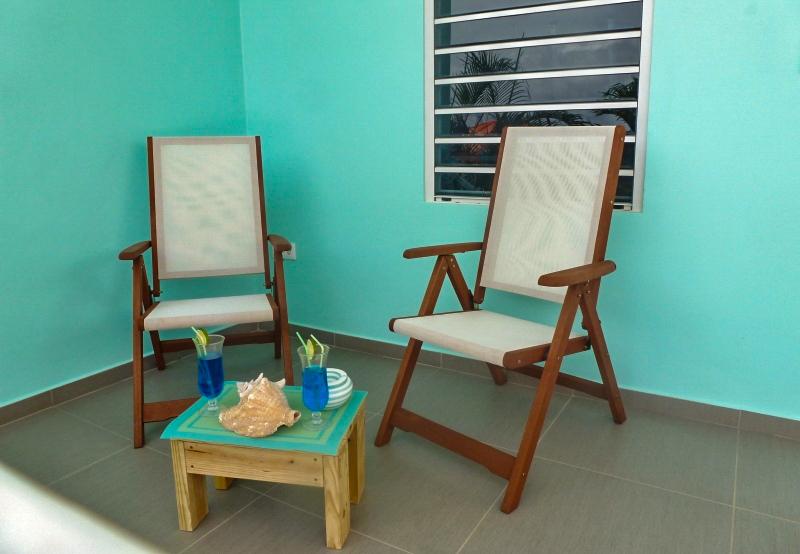 gemütliche Sitzecke der Paradise Apartments auf Curacao