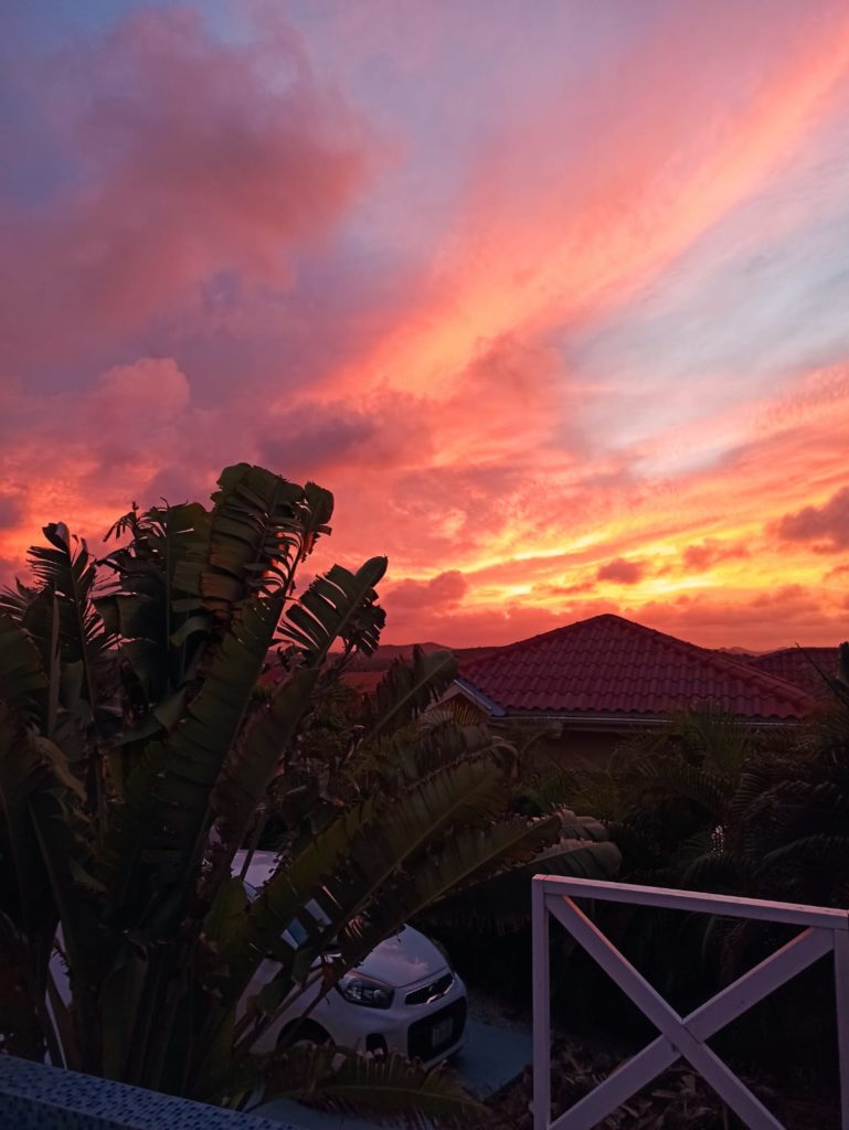 Sonnenuntergang auf Curacao, Sicht von Terasse Ferienhaus Bon Tardi
