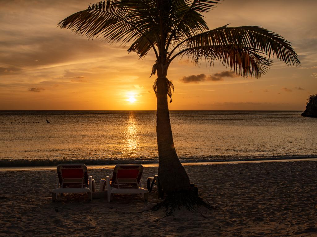 Sonneniuntergang am Großen Knip, ein Bilderbuch Strand auf Curacao