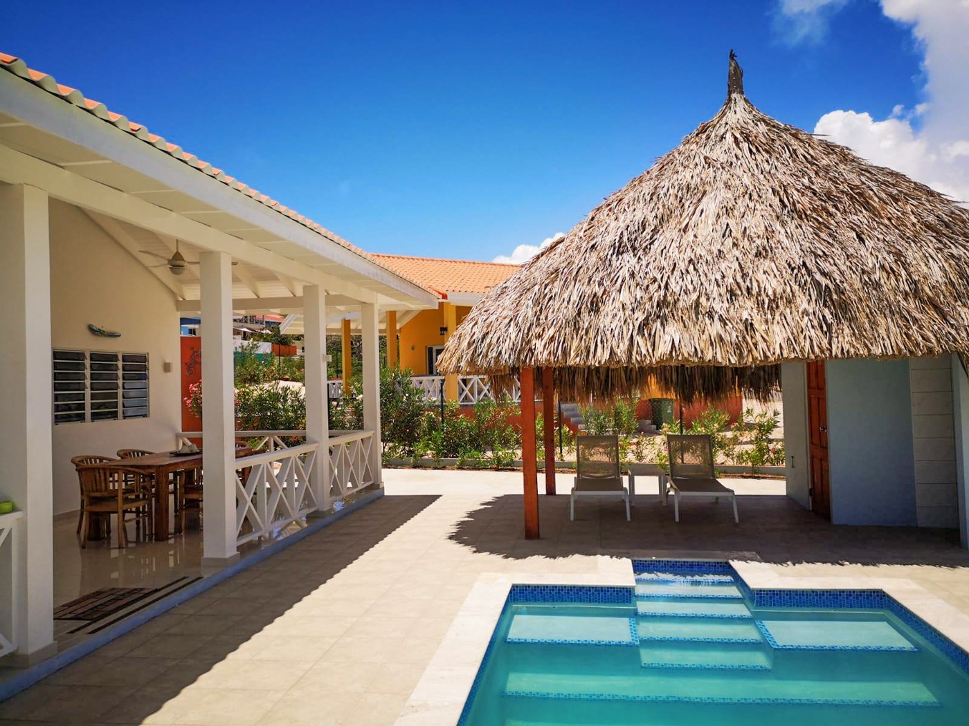 Aussenbereich mit Pool und Palapa, Ferienhaus Villa Kasia auf Curacao