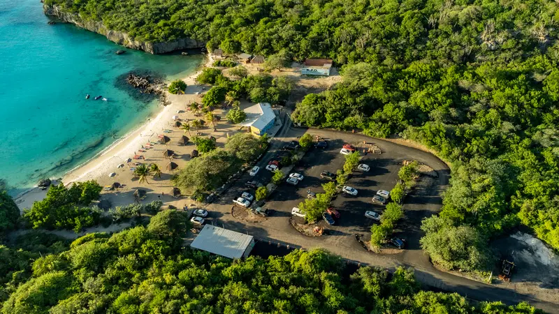 Playa Daaibooi Curacao, Parkplatz und Strand