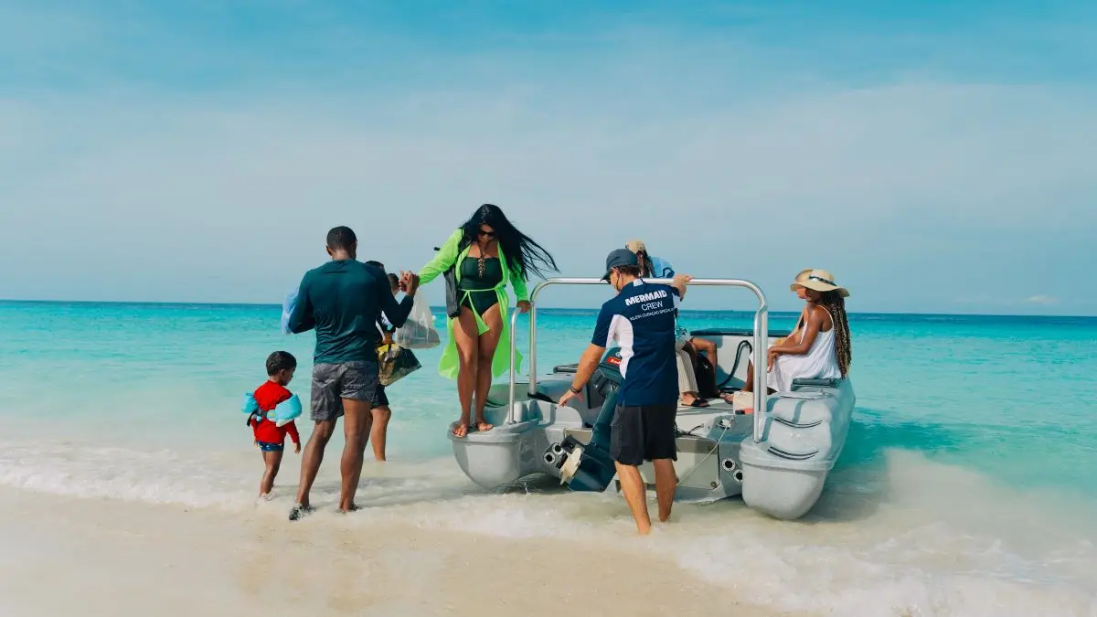 Familienfreundlicher Boots Tagesausflug auf Curacao Familienfreundlicher Boots Tagesausflug auf Curacao